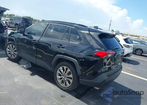 2019 Toyota Rav4 Xle Premium z USA, uszkodzony, nr VIN 2T3C1RFV8KW031142